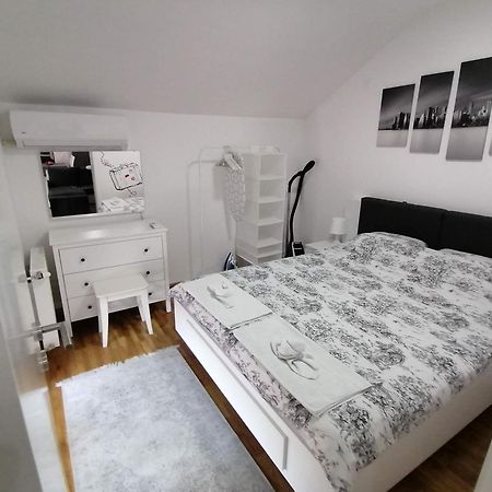 Nenadovic Apartman Obrenovac  Exterior foto