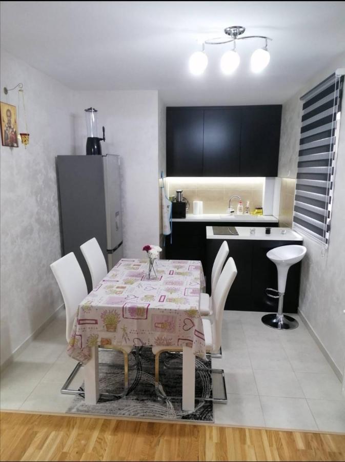 Nenadovic Apartman Obrenovac  Exterior foto