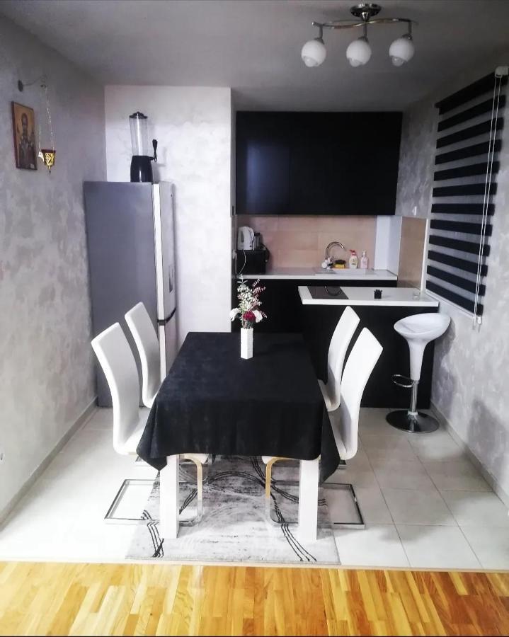 Nenadovic Apartman Obrenovac  Exterior foto